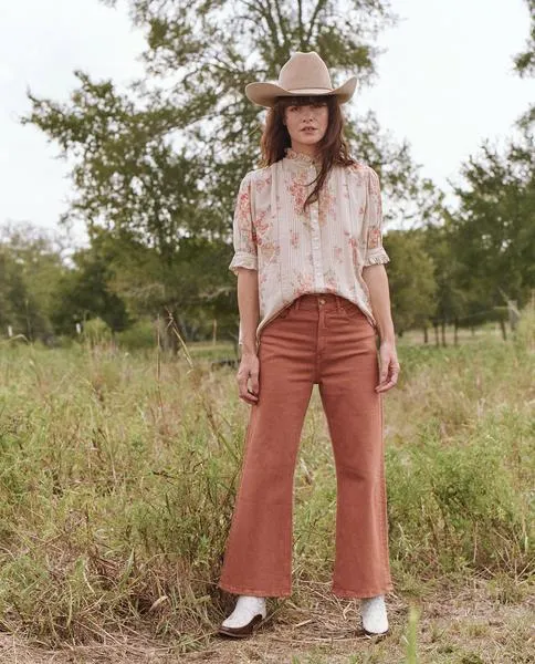 The Great - Fiddle Top in Hillside Floral